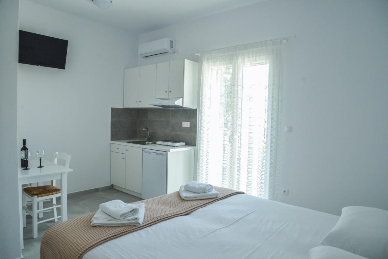 Zeras Apartments آداماس المظهر الخارجي الصورة