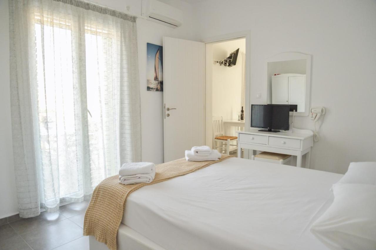 Zeras Apartments آداماس المظهر الخارجي الصورة
